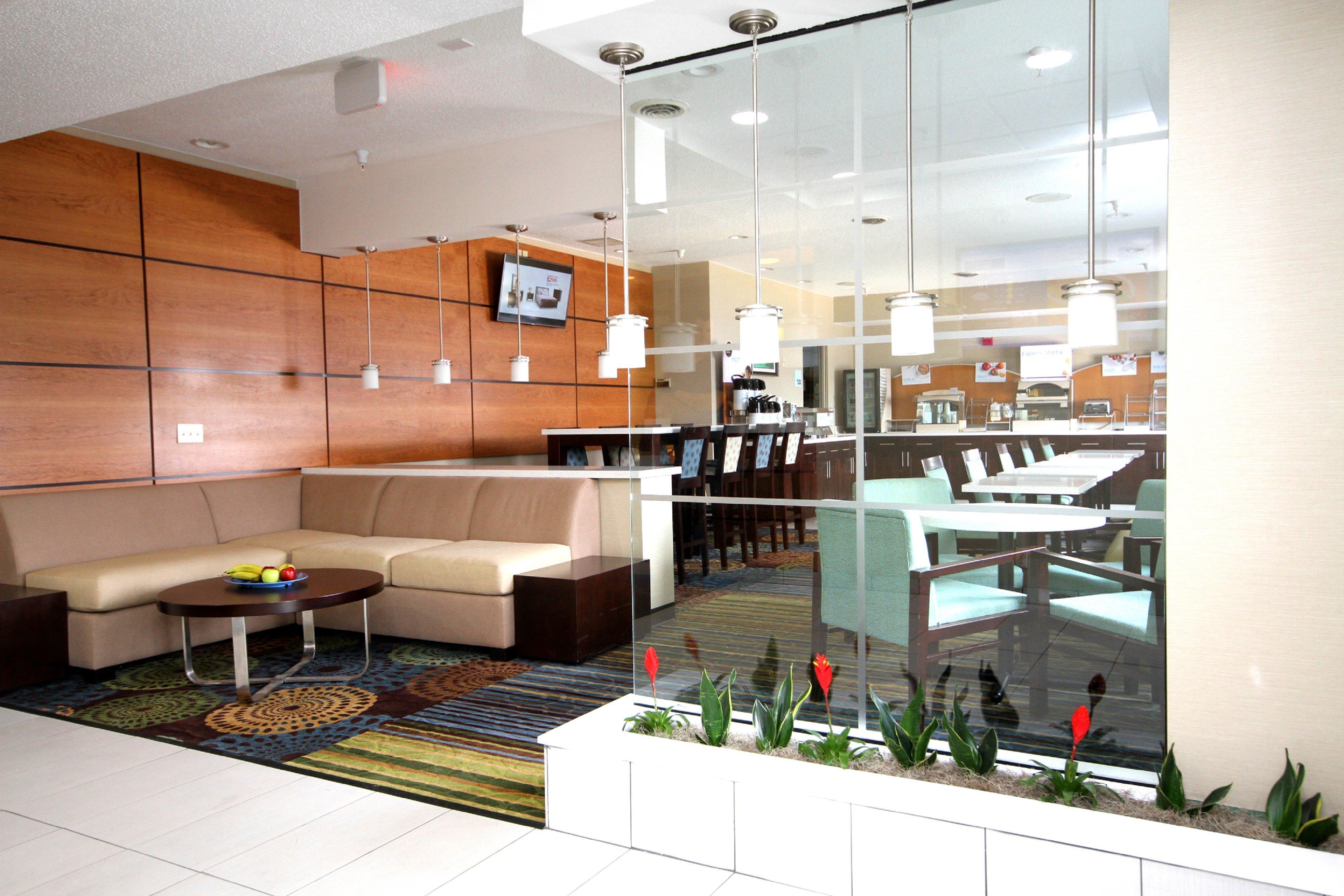 Holiday Inn Express Adrian By Ihg Buitenkant foto