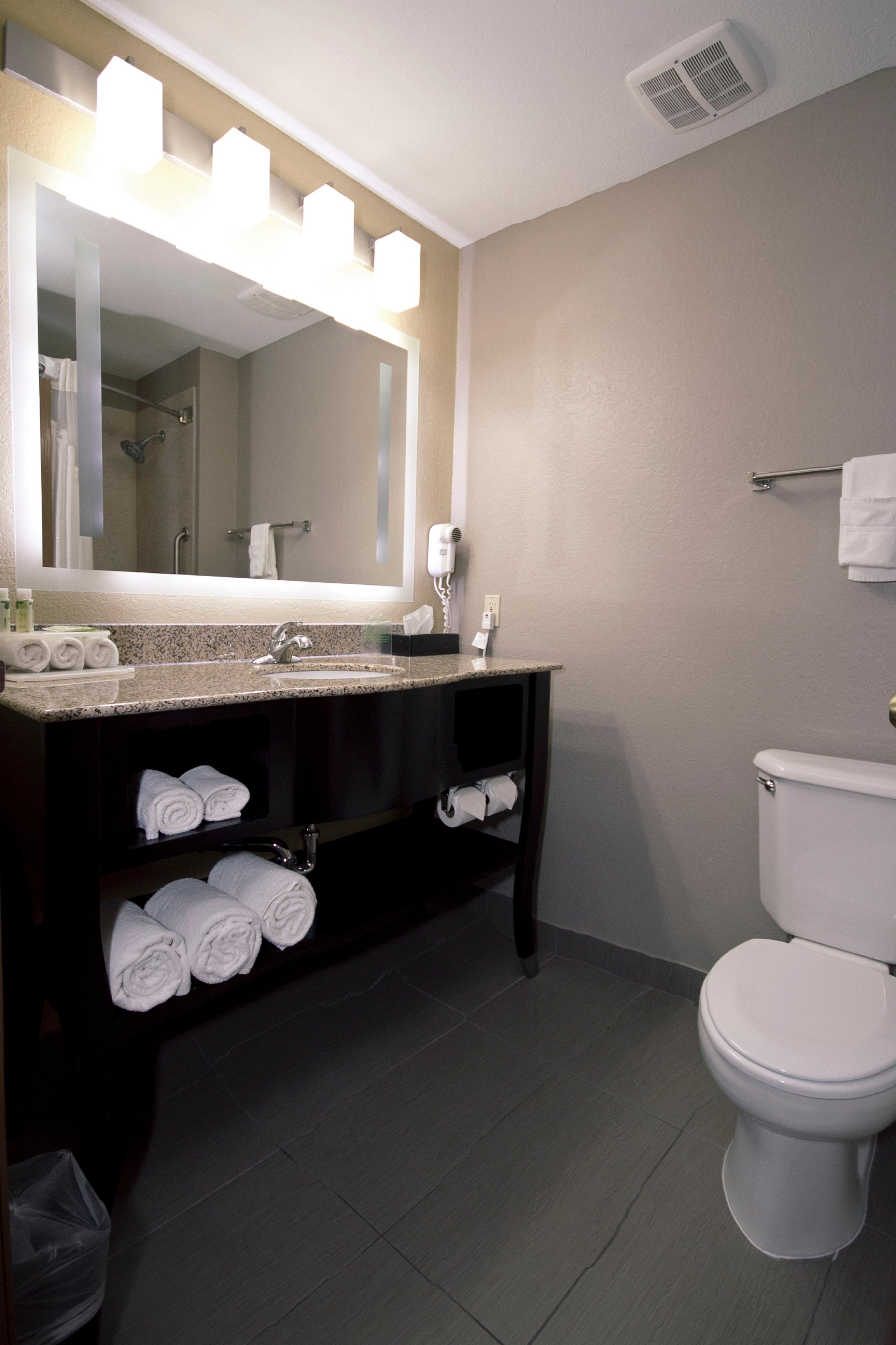 Holiday Inn Express Adrian By Ihg Buitenkant foto