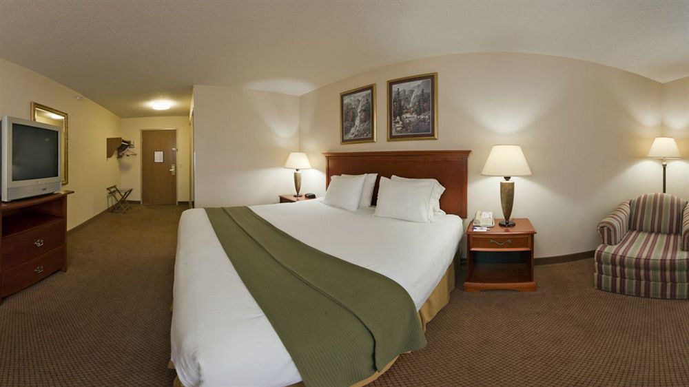 Holiday Inn Express Adrian By Ihg Buitenkant foto
